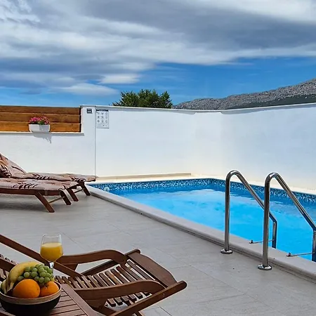 Lägenhet With Private Swimming Pool