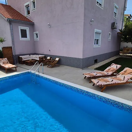 Lägenhet With Private Swimming Pool *