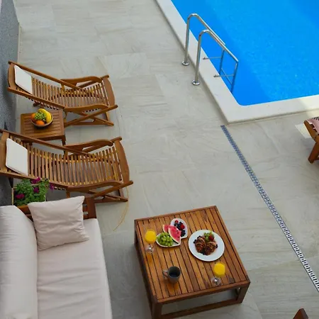 With Private Swimming Pool Split