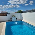 With Private Swimming Pool * سبليت