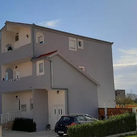 Appartamento With Private Swimming Pool