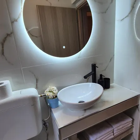 With Private Swimming Pool Split