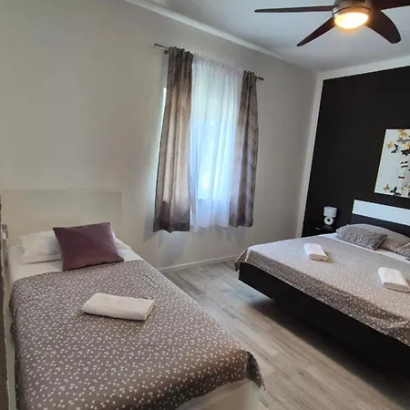 With Private Swimming Pool Apartament *