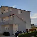 Apartamento With Private Swimming Pool