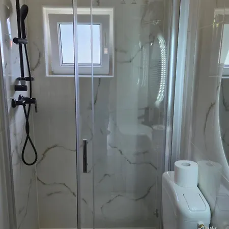 Apartman With Private Swimming Pool